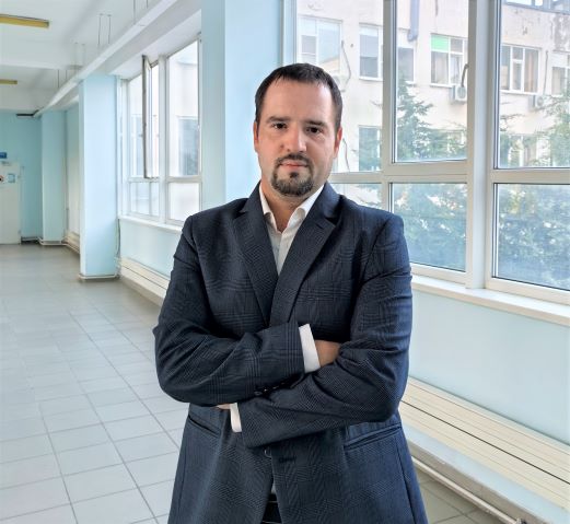 Поздравляем с днем рождения Дмитрия Владимировича Олейникова